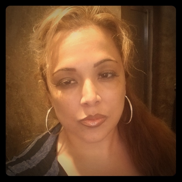 Meet the Posher Other - Meet your Posher, Analese